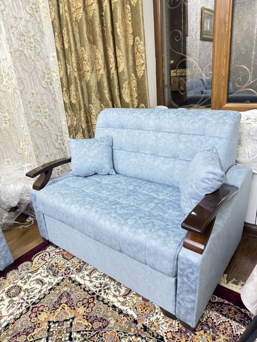 Yumshoq mebellarni sifatli tamirlash. Eski mebelarni tamirlash Divan