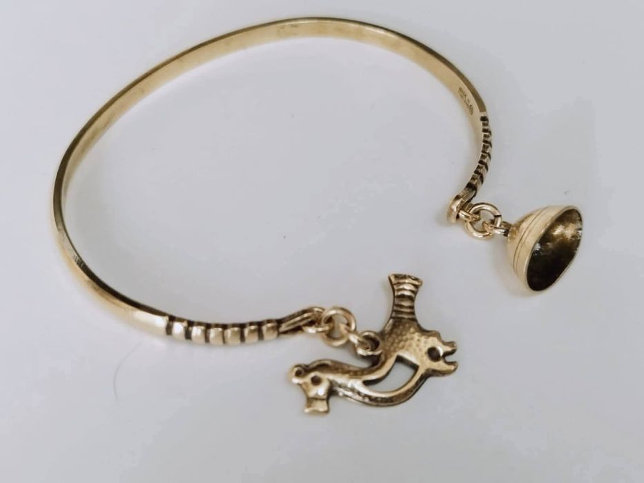 Bratara semi-fixa veche din bronz, Kalevala Koru