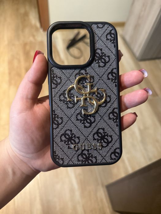 Кейс Guess за iphone 16 pro