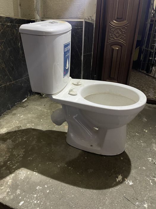 Продается унитаз