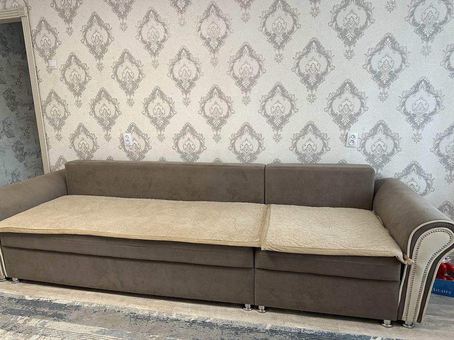 Диван            Продаю  80000 тенге