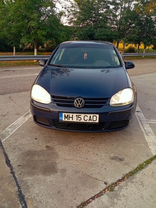 Vând golf 5 1.4 benzină