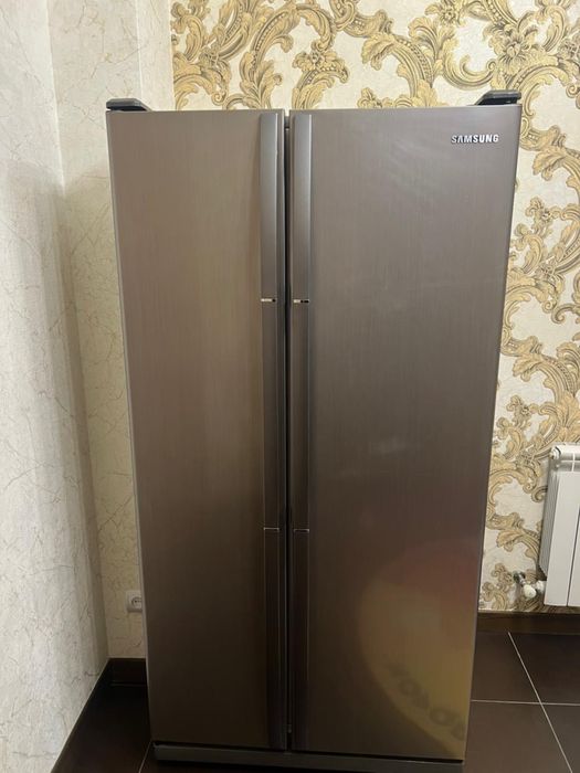 Продам холодильник Samsung
