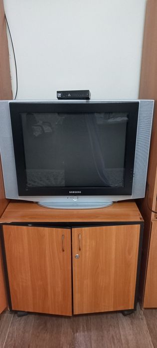Телевизор самсунг