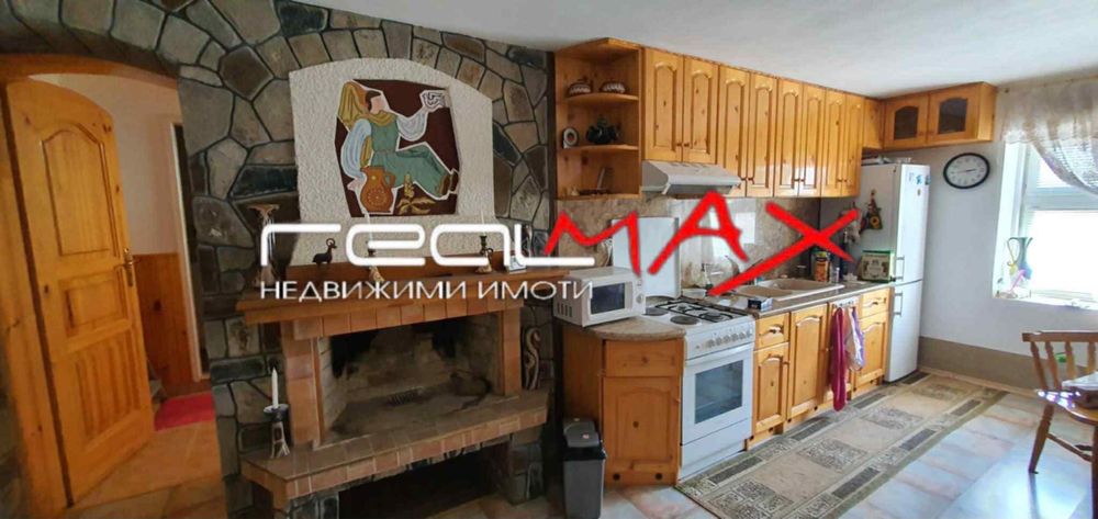 Продава къща в гр. Шипка