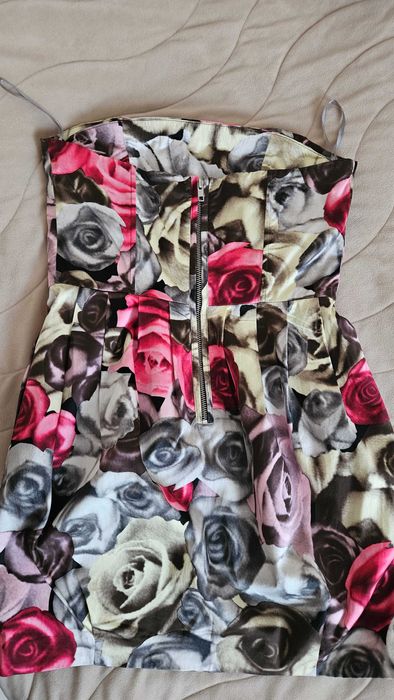 Стилна и красива рокля H&M