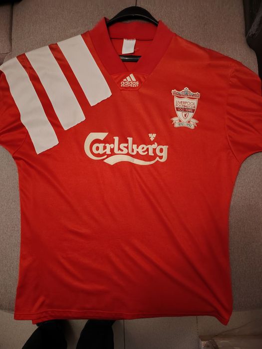 продавам оригинална футболна фланела на liverpool