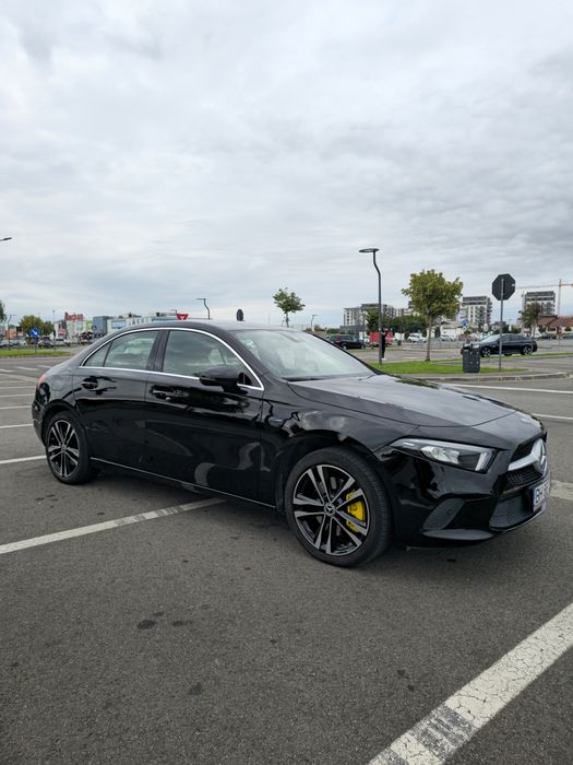 Mercedes-Benz A250e limousine 8G-DCT plug-in hybrid 218 cp Night Black