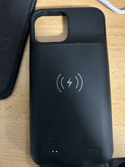Husa powerbank iphone 15