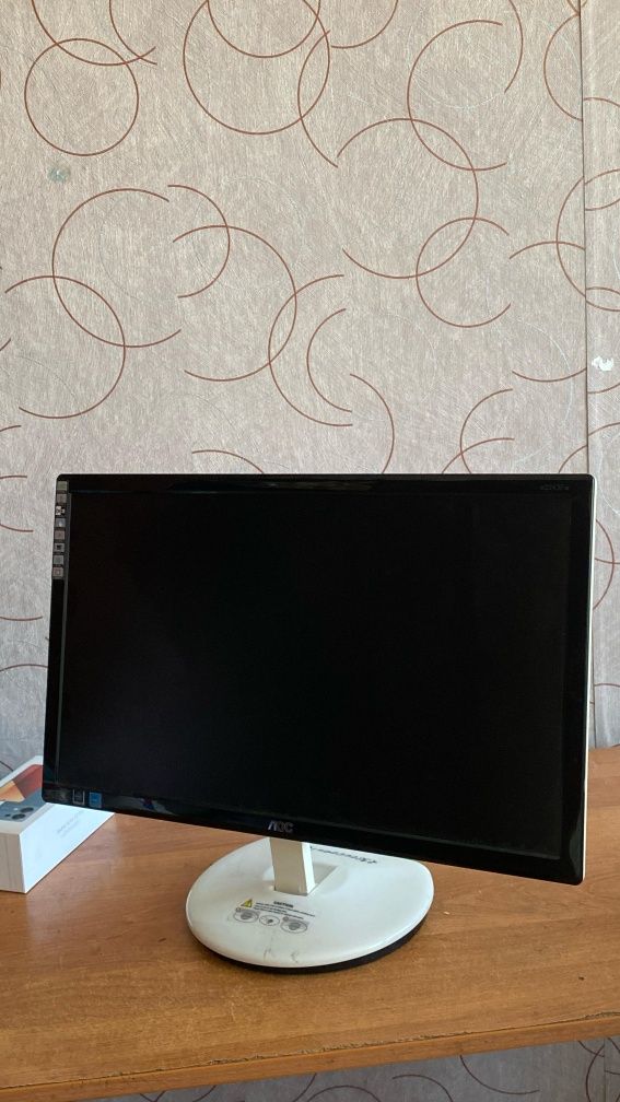 AOC e2243Fwk манитор