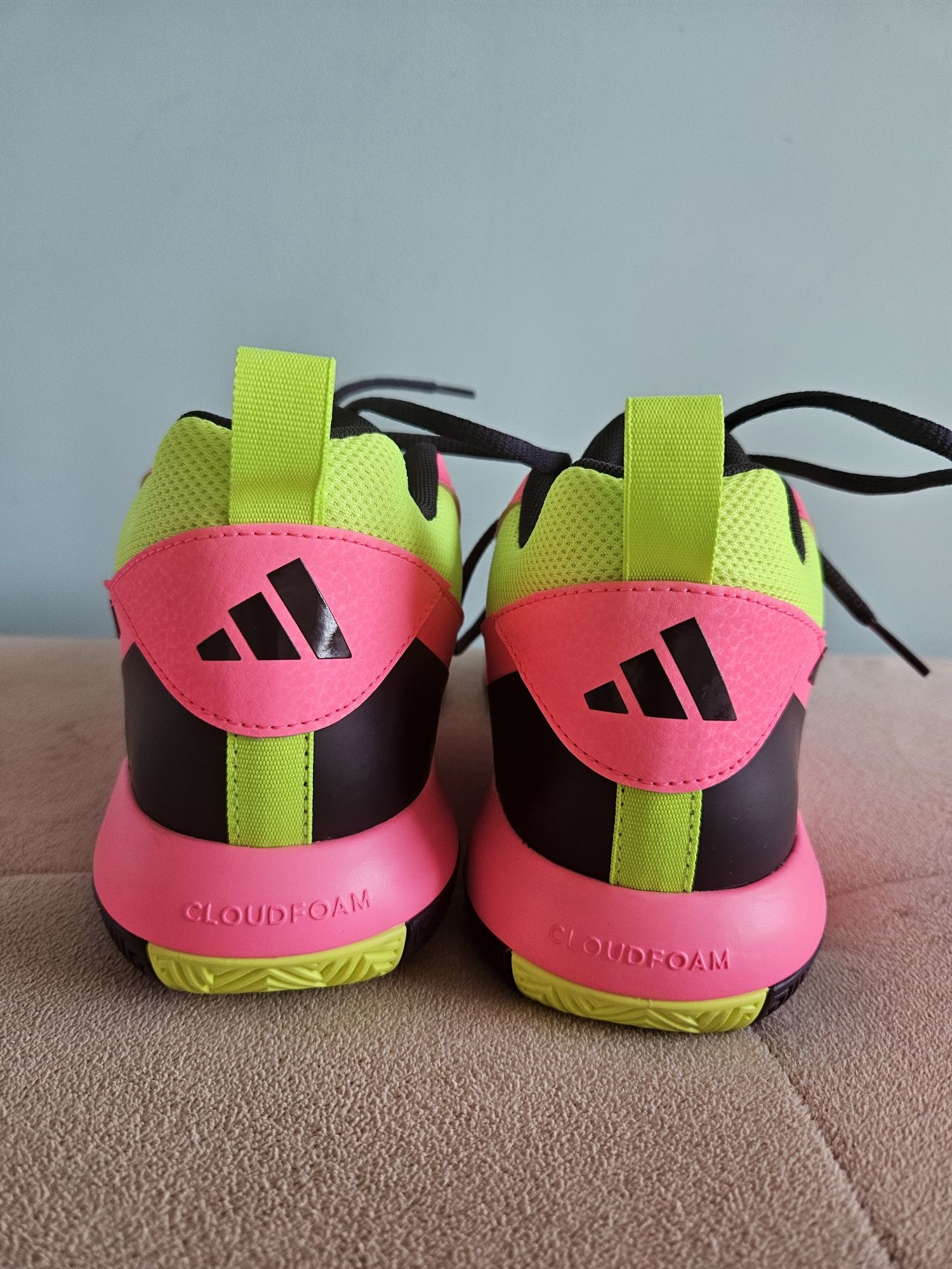 НОВИ Дамски маратонки Adidas 38 2/3
