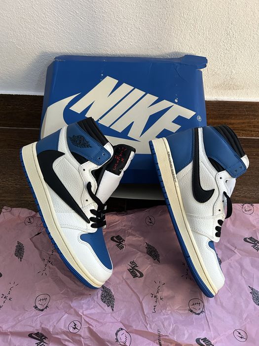 Jordan 1 high X travis scott