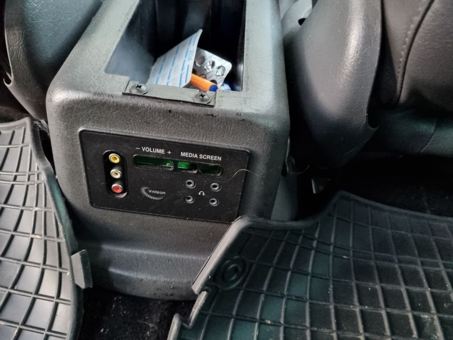 Ford Galaxy на части