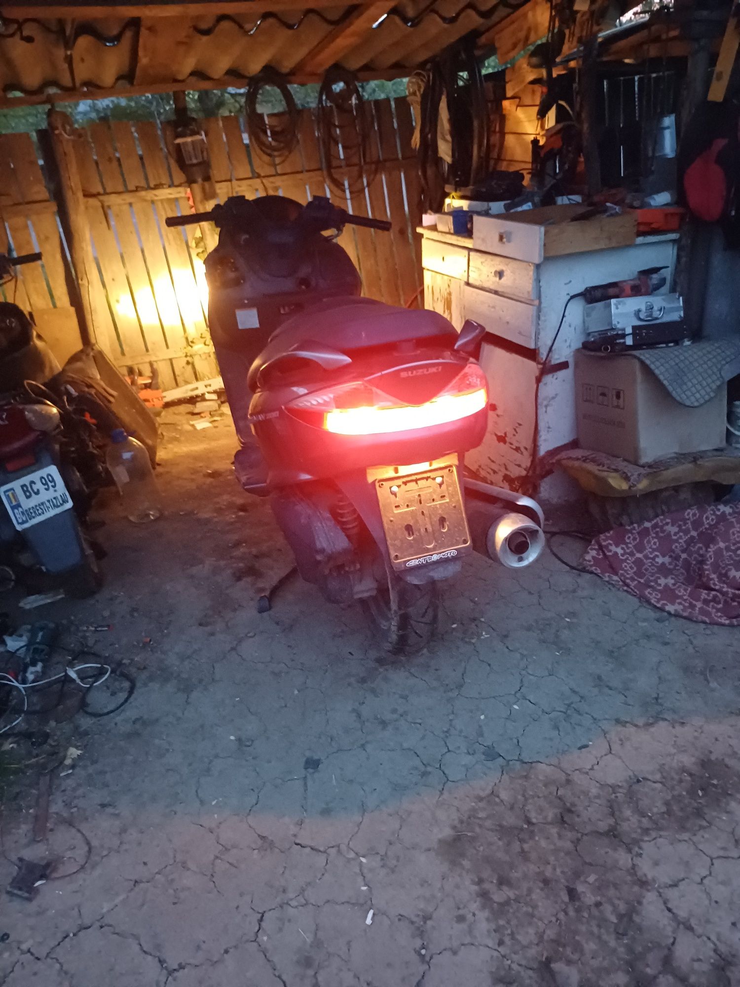 Schimb scuter suzuki burgman 200cc