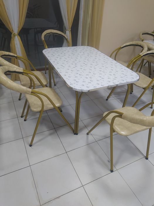 Стол и стулья 6шт стулья