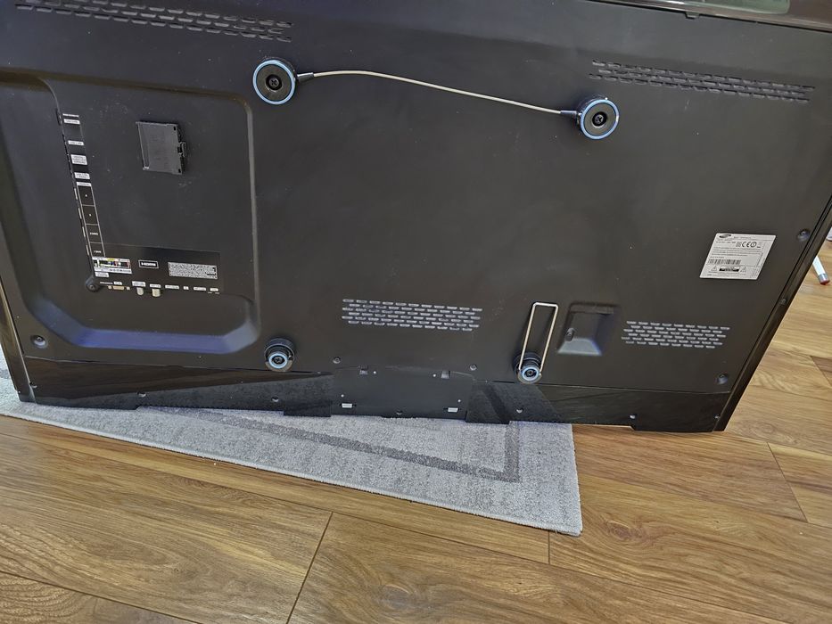 Прэдавам телевизор Samsung