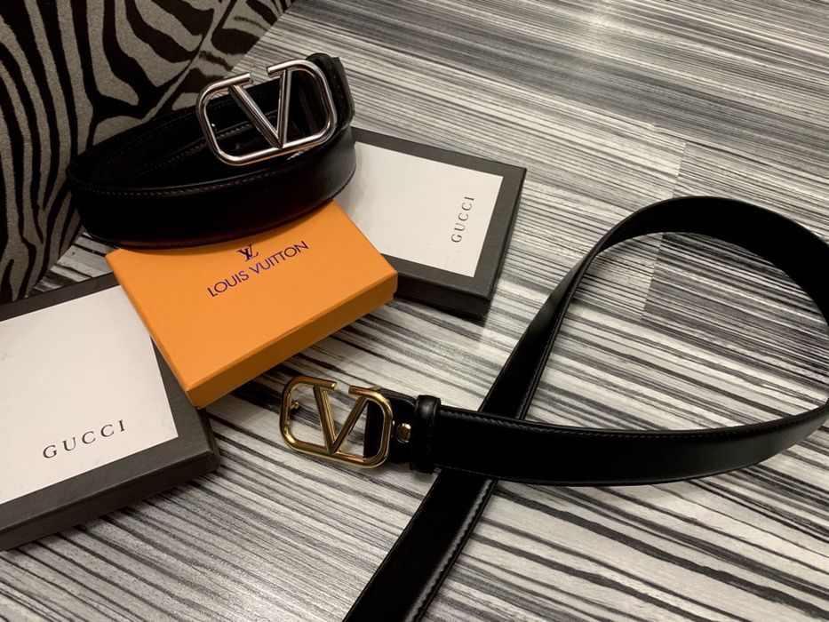 Curea VALENTINO-poze reale 100% piele naturală nu ecologică!MODEL UNIS