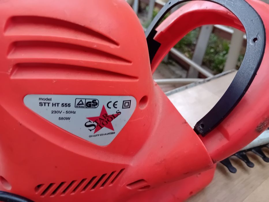 Mașina de tuns electrica pt gard viu