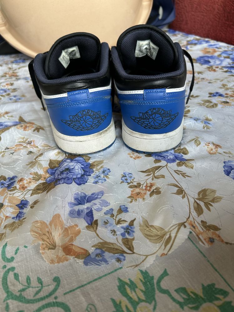 Nike Air Jordan 1
