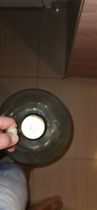 Стъклена дамаджана