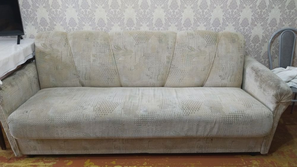 Советская стенка и диваны