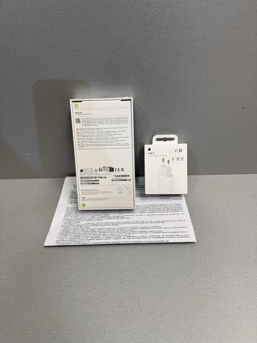 Продавам чисто нов iPhone 16e