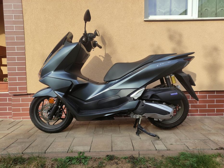 Vând honda pcx dx 125cc model 2025