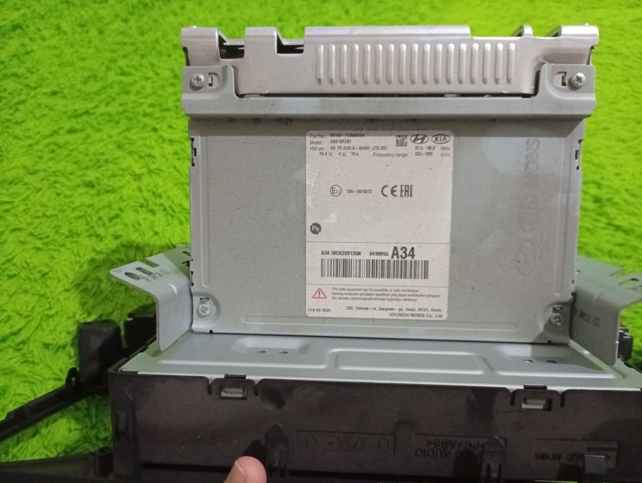 Монитор ОРИГИНАЛ Hyundai Elantra 2020 год