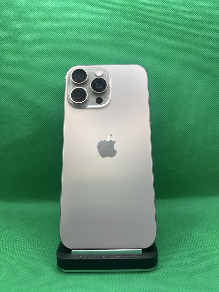 Iphone 16 PRO MAX 256GB Baterie 96%•Amanet Lazar Crangasi•52061