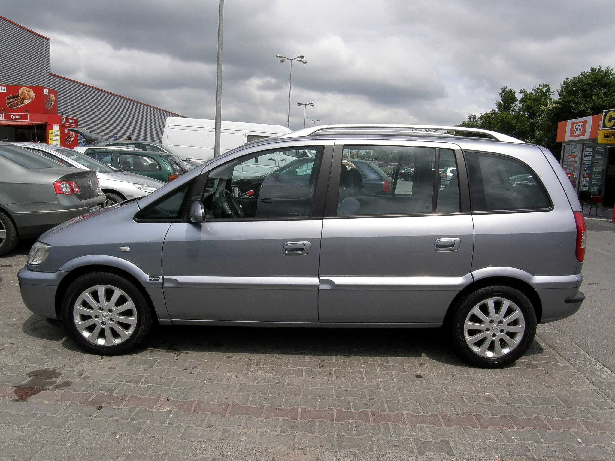 Opel Zafira 2.2 TDI, 2005 г.