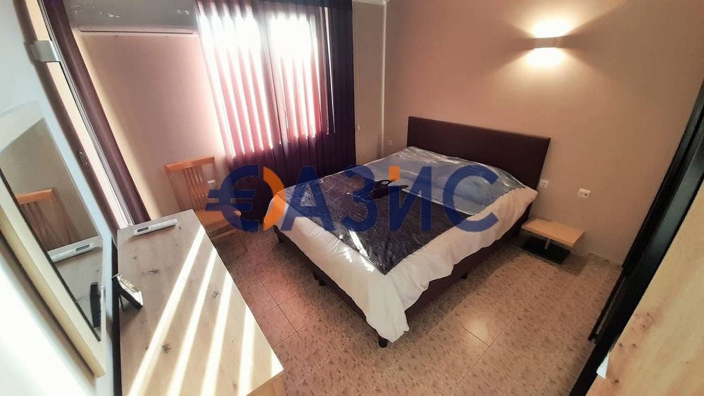 Продава се Тристаен апартамент в к.к. Слънчев бряг - 92 кв.м за 1066 €/кв.м - Снимка #9