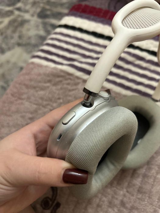 AirPods Max.