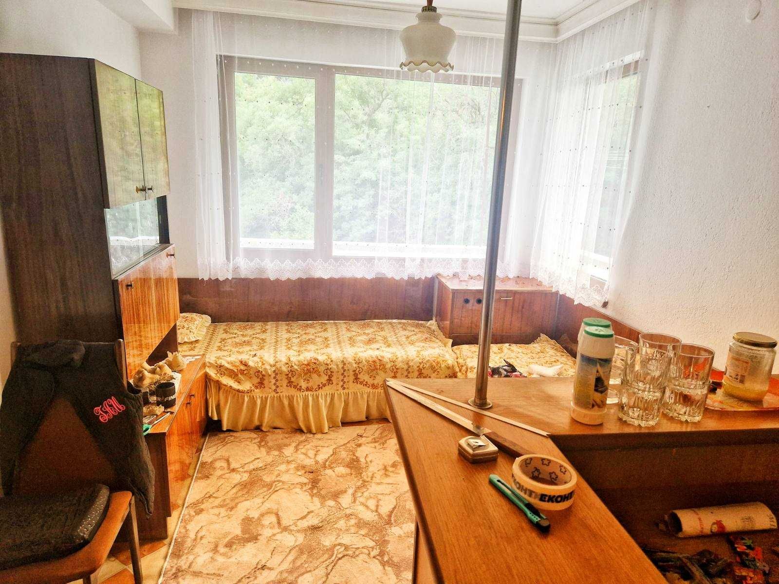 Имот Корект продава 4- Стаен апарт, кв.Изток