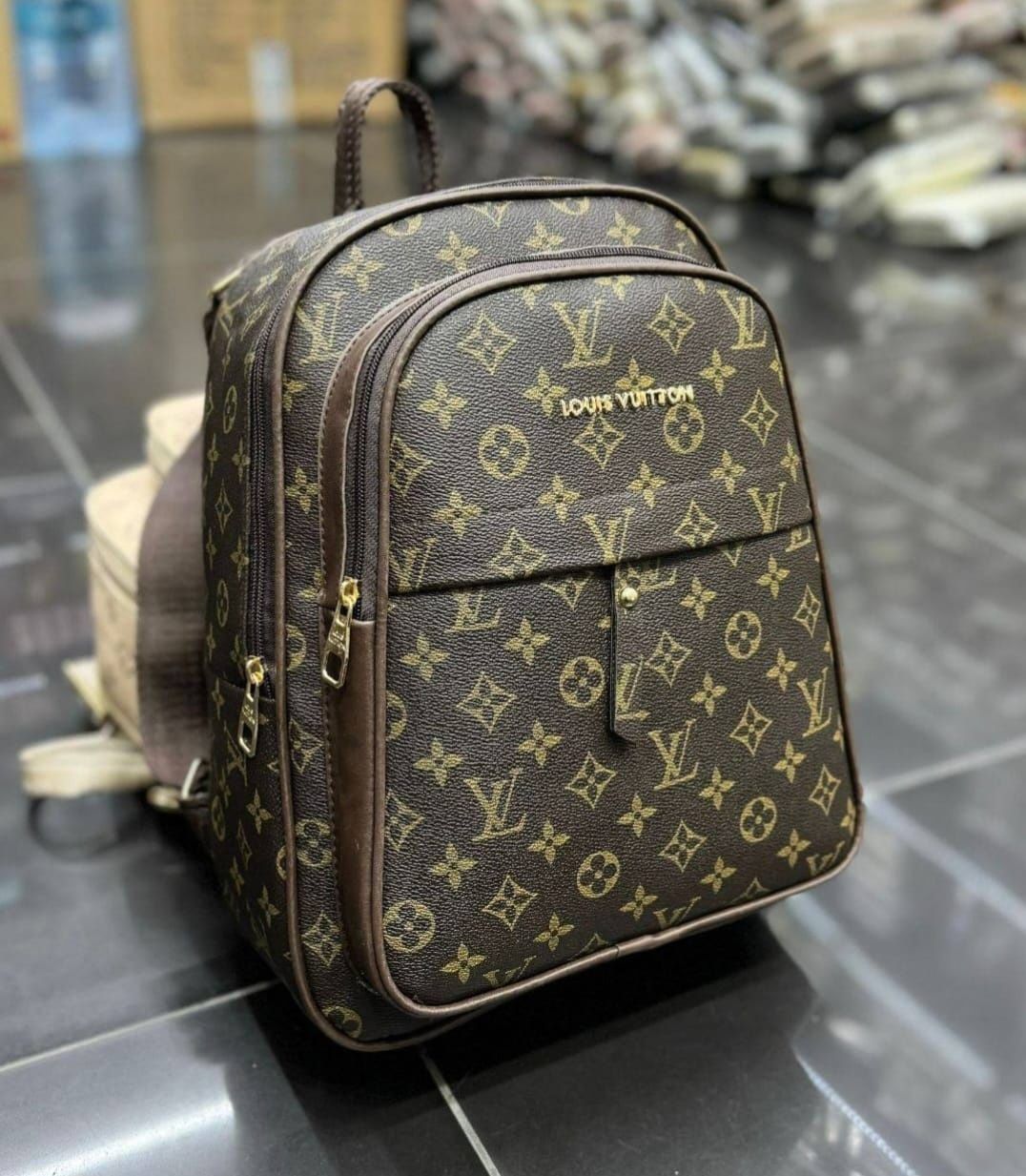 Louis Vuitton,Guess и Karl lagerfeld