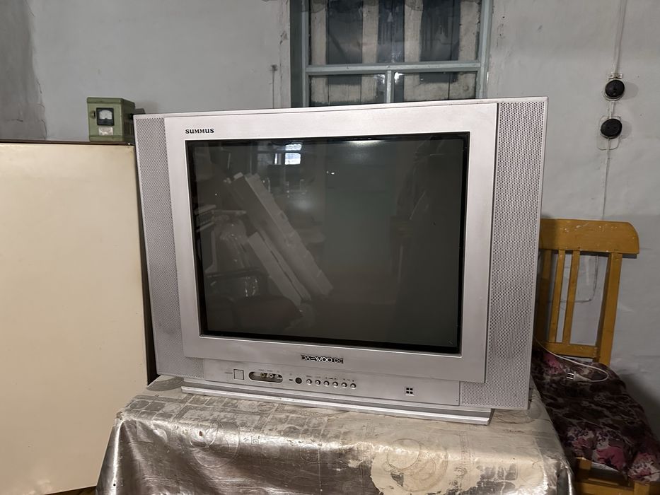 Продам телевизор
