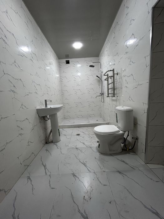 Xonobod 11 bekat metro tarafda hovli ijaraga beriladi