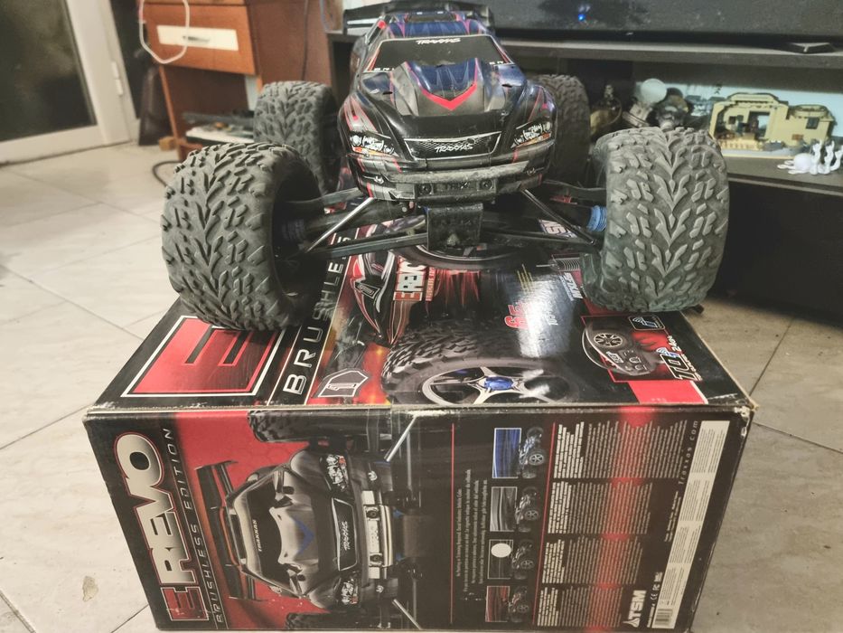 Traxxas ERevo Brushless edition RC Monster Truck