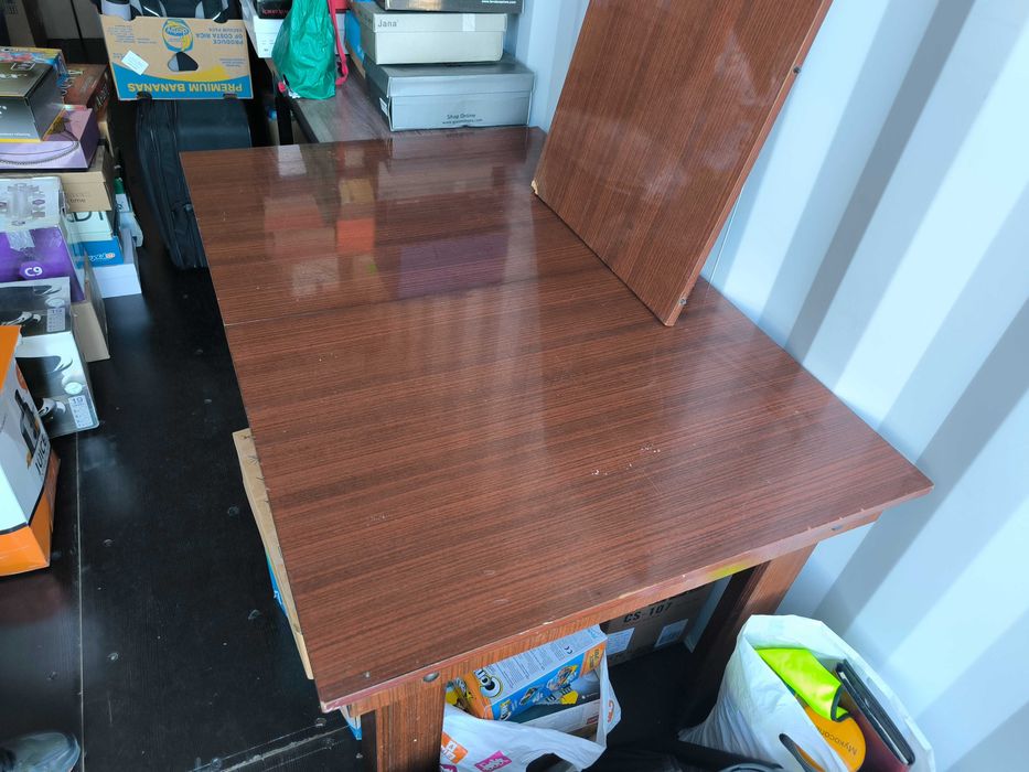 голяма разтегателна маса