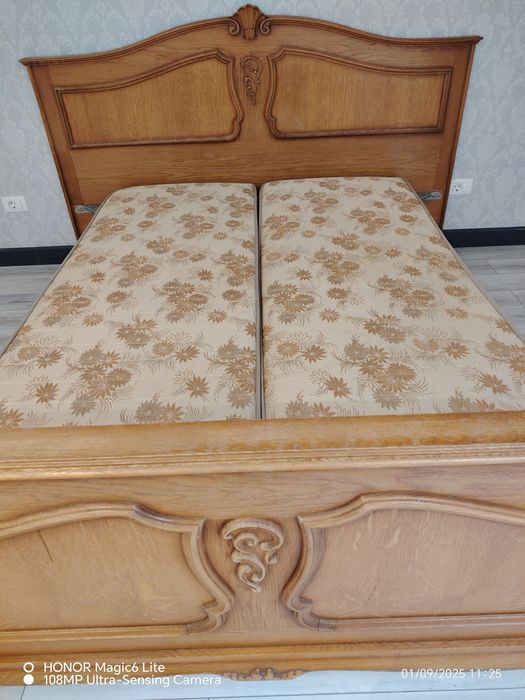 Vând canapea , vintige, baroc, lemn nuc