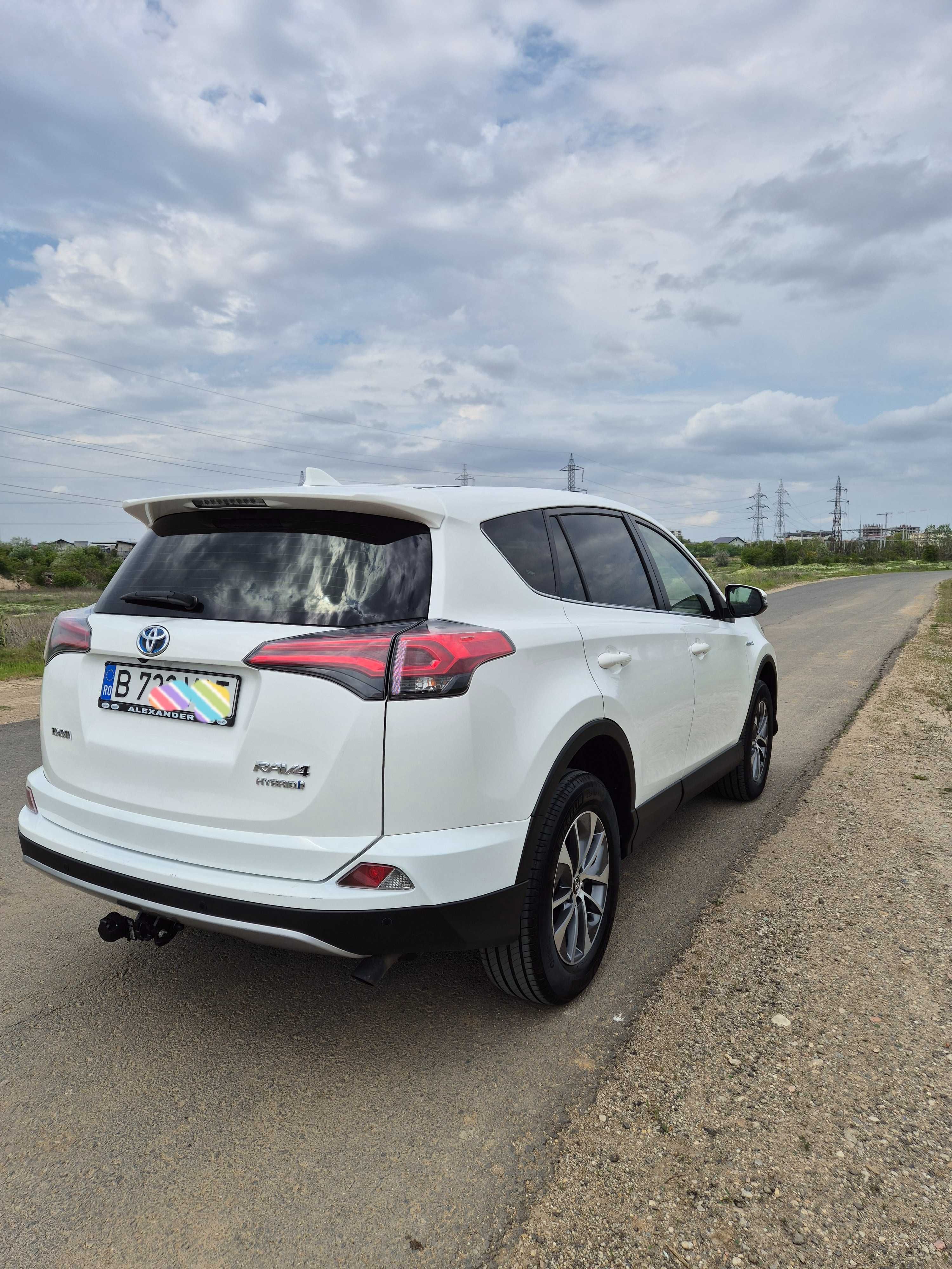 Toyota RAV4 Hybrid 2018 – Consum Mic, Putere Mare, Gata de Plecare!
