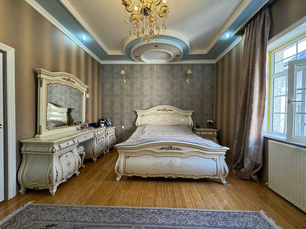 Продается дом с участком Мирзоулугбекский р-н.(ИТ)