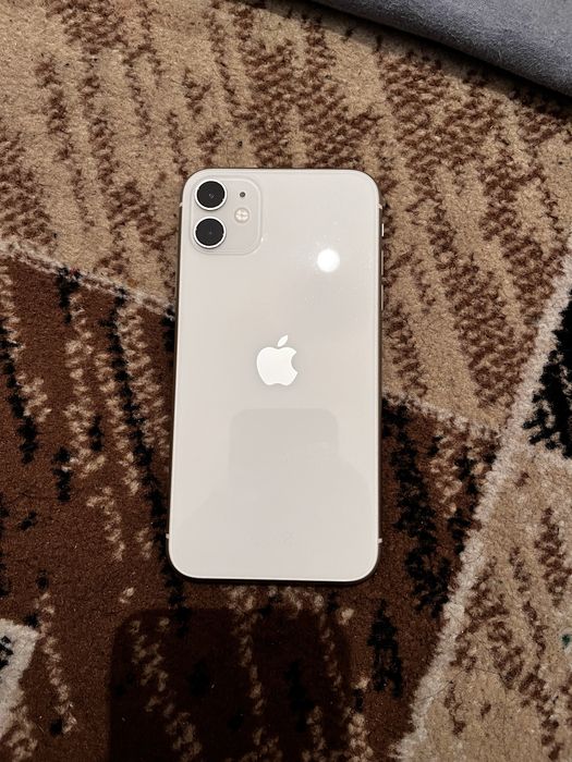 iPhone 11  128гб
