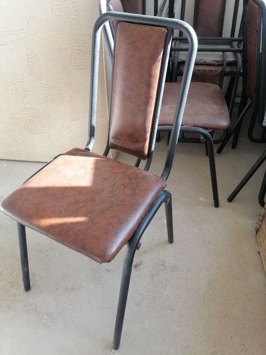 Продам стулья  почти новые