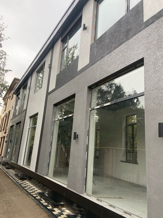 Отдельностоящее нежилое здание под офис, клинику