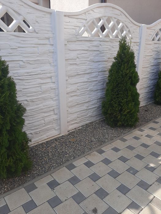Gard din placi de beton