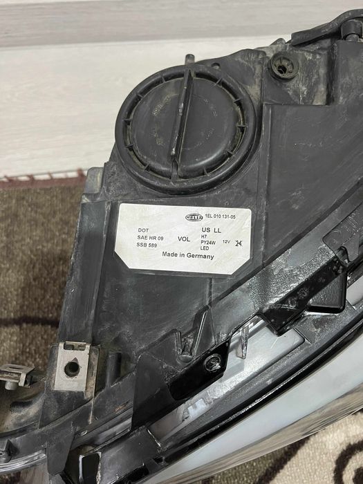 Бмв ф10 фарове обикновени