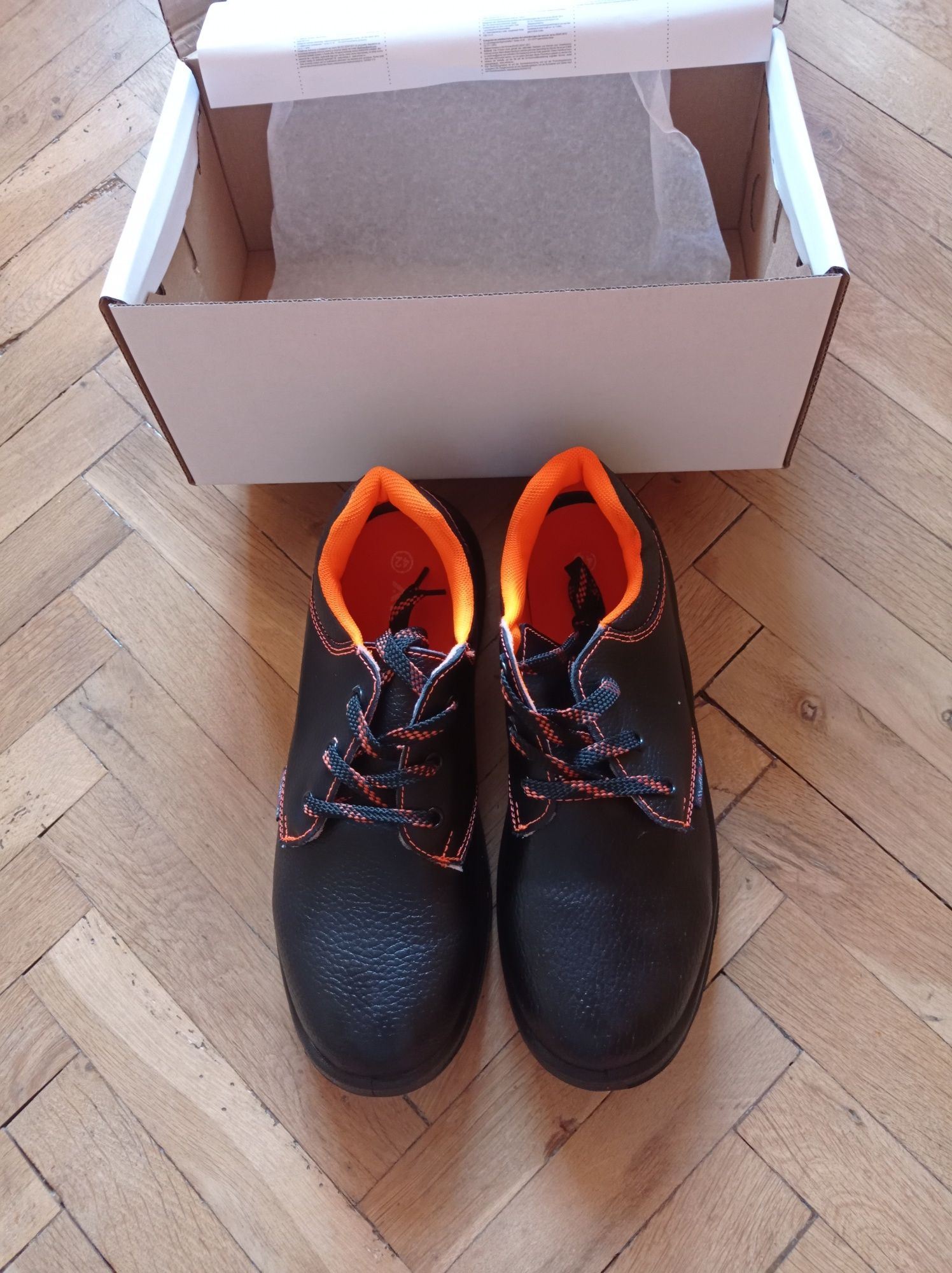 Мъжки работни обувки (нови)