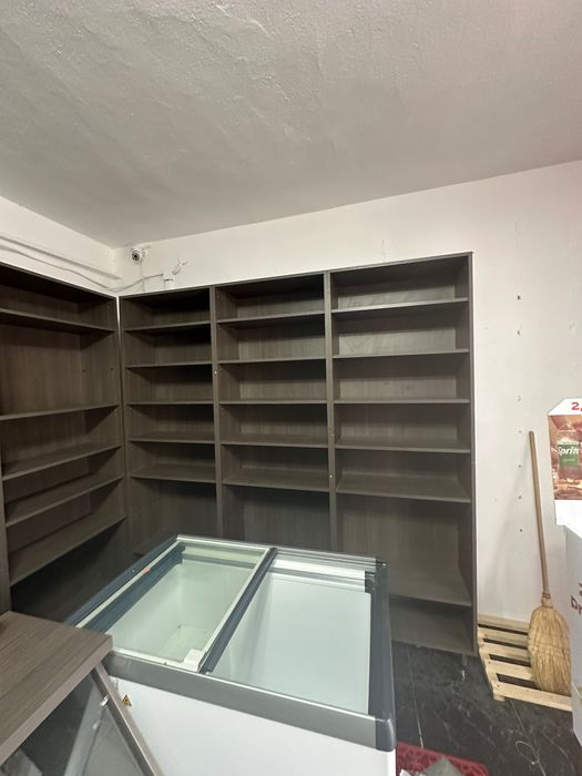 Vând mobilier făcut la comandă