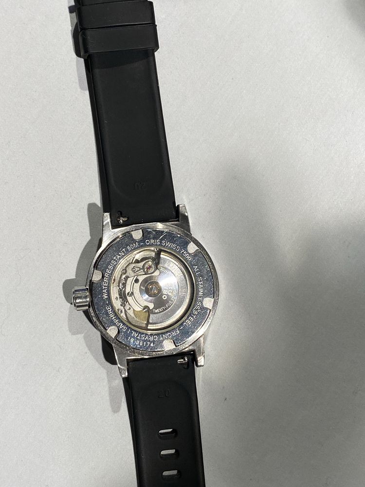 Часовник Oris BC3 day date automatic