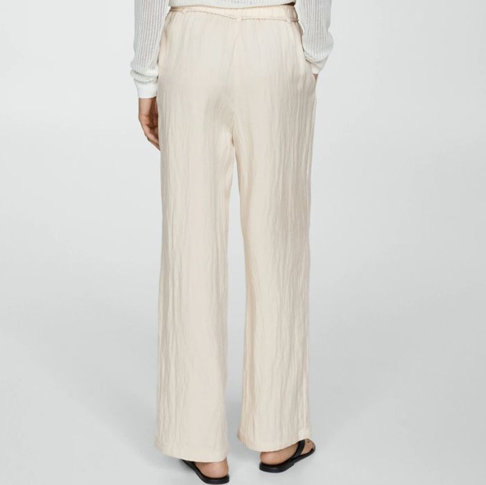 Pantaloni drepți largi